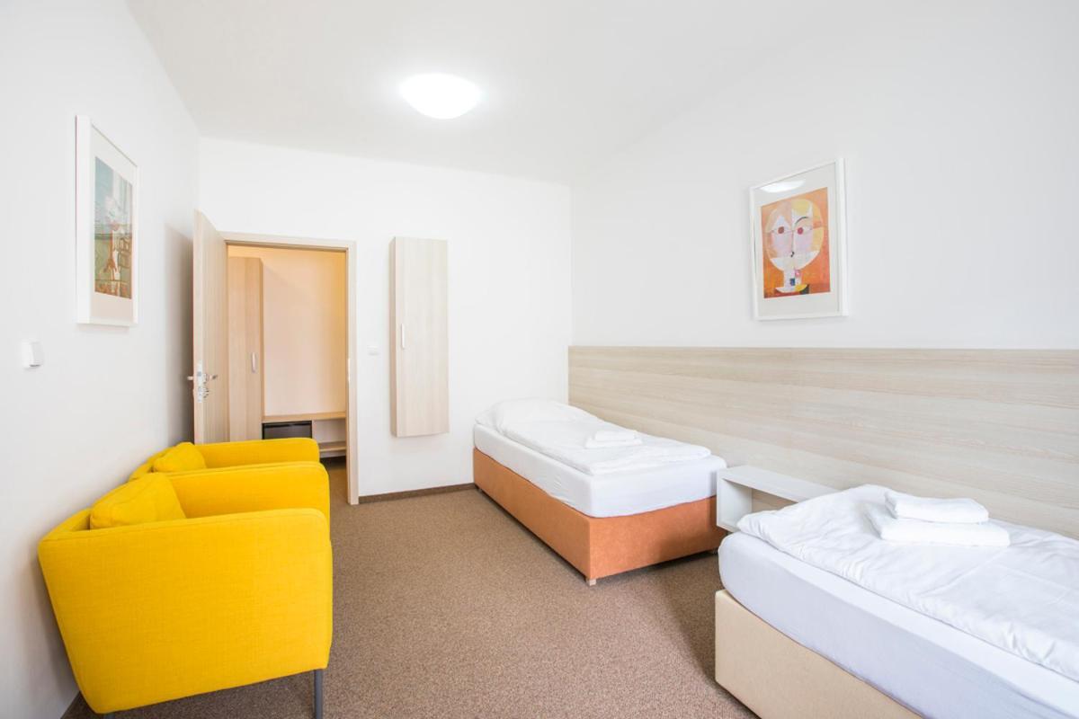Hotel U Zlateho Kohouta Кромержиж Экстерьер фото